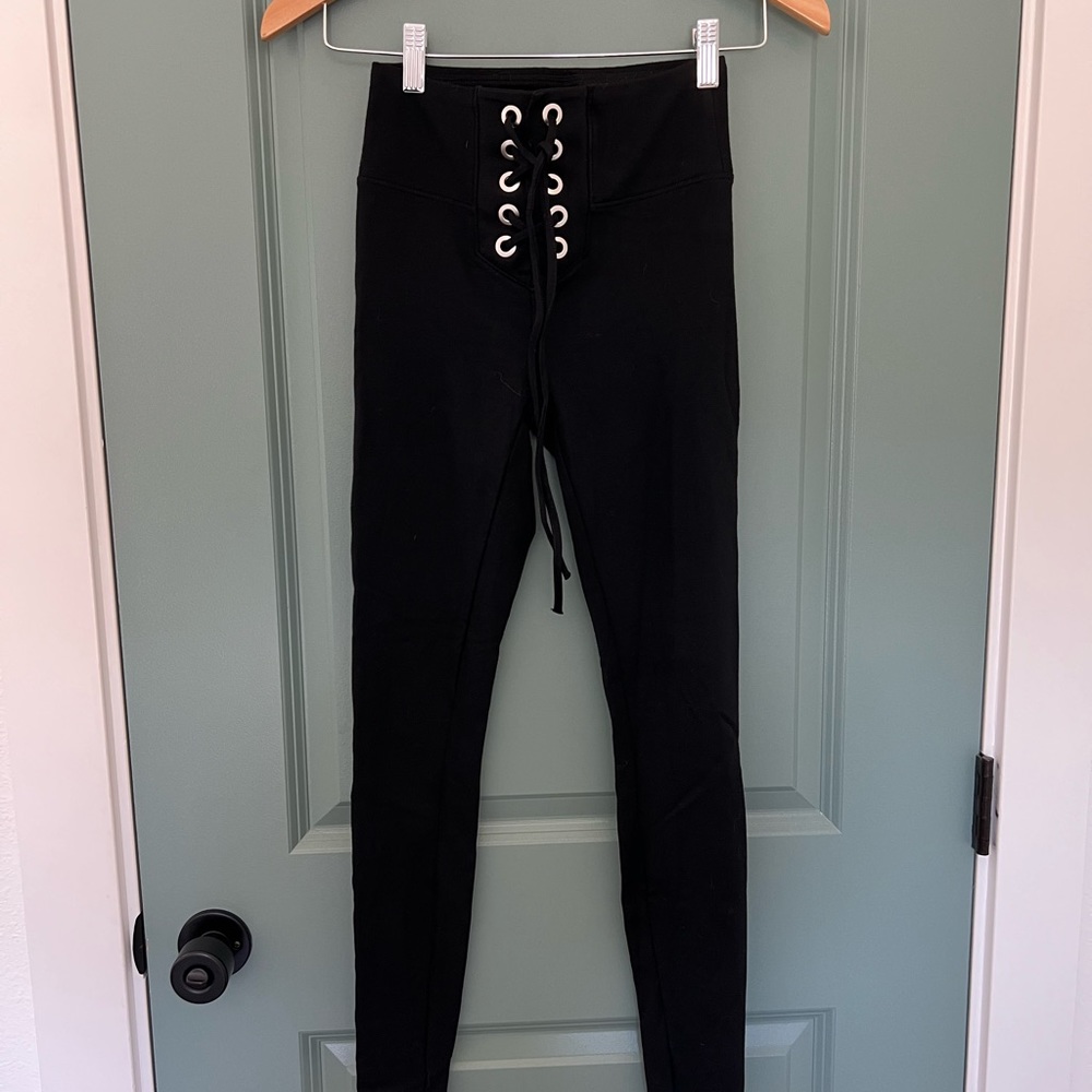 EXPRESS leggings in black XXS